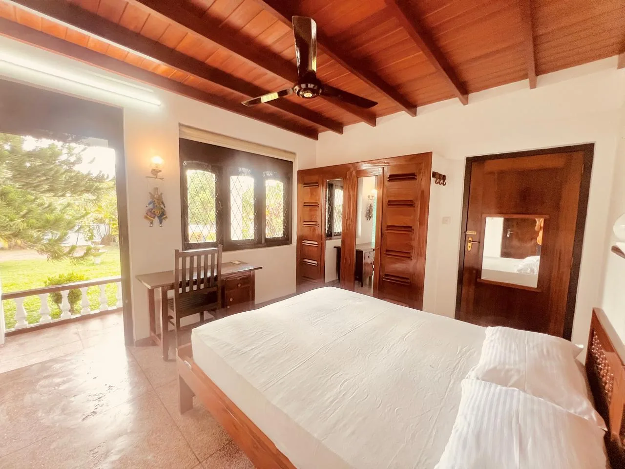Sterrling Villa comfortable bedroom with queen bed